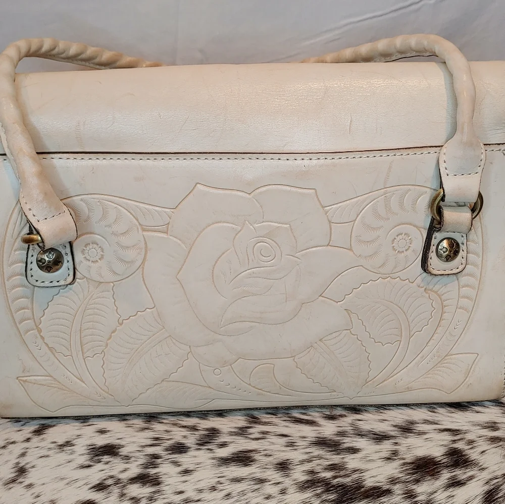 Patricia Nash Sanabria White Waxed Tooled Cream & Tan Satchel NWOT - Picture 3 of 16